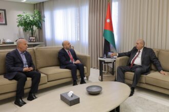 القاضي يلتقي الأمين العام للمجلس الوطني لشؤون الأسرة