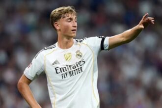 ريال مدريد يطمئن جماهيره بشأن حالة دين هويسن