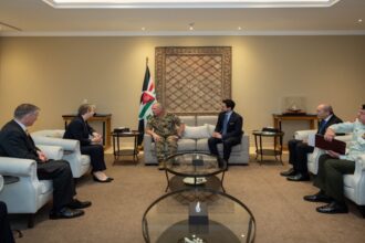 عاجل | الملك يؤكد ضرورة الالتزام باتفاق إنهاء الحرب في غزة