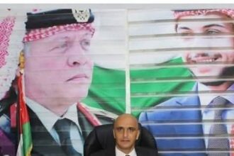 صوتُ الأذانِ وصوت المعلم وصريرُ قلم نواف …و إيقِاظ الوعي.