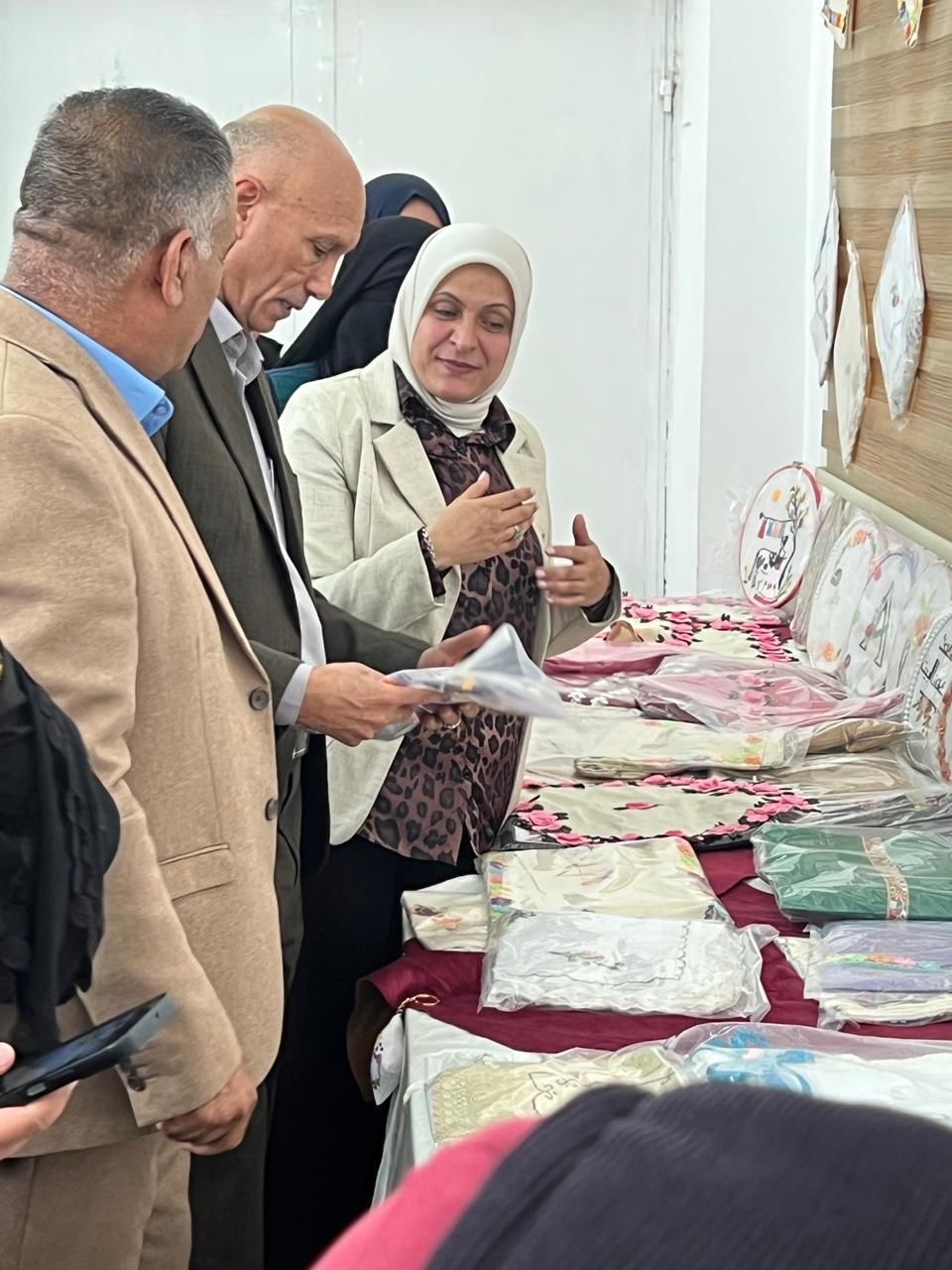 القوابعة ترعى حفل تخريج دورات تدريبية في الأشغال اليدوية في الطفيلة