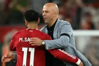 سلوت يتحدث عن أزمة ليفربول: كيف يحاول إنقاذ الثقة وسط سلسلة الهزائم؟