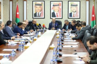 "المالية النيابية" تناقش موازنة وزارة الشؤون السياسية والبرلمانية لعام 2026