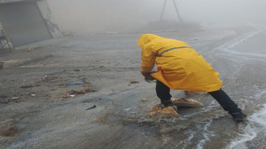 صورة حول : عجلون: فرق البلدية تفتح الطرق وتتعامل مع تجمعات الأمطار عجلون: فرق البلدية تفتح الطرق وتتعامل مع تجمعات الأمطار