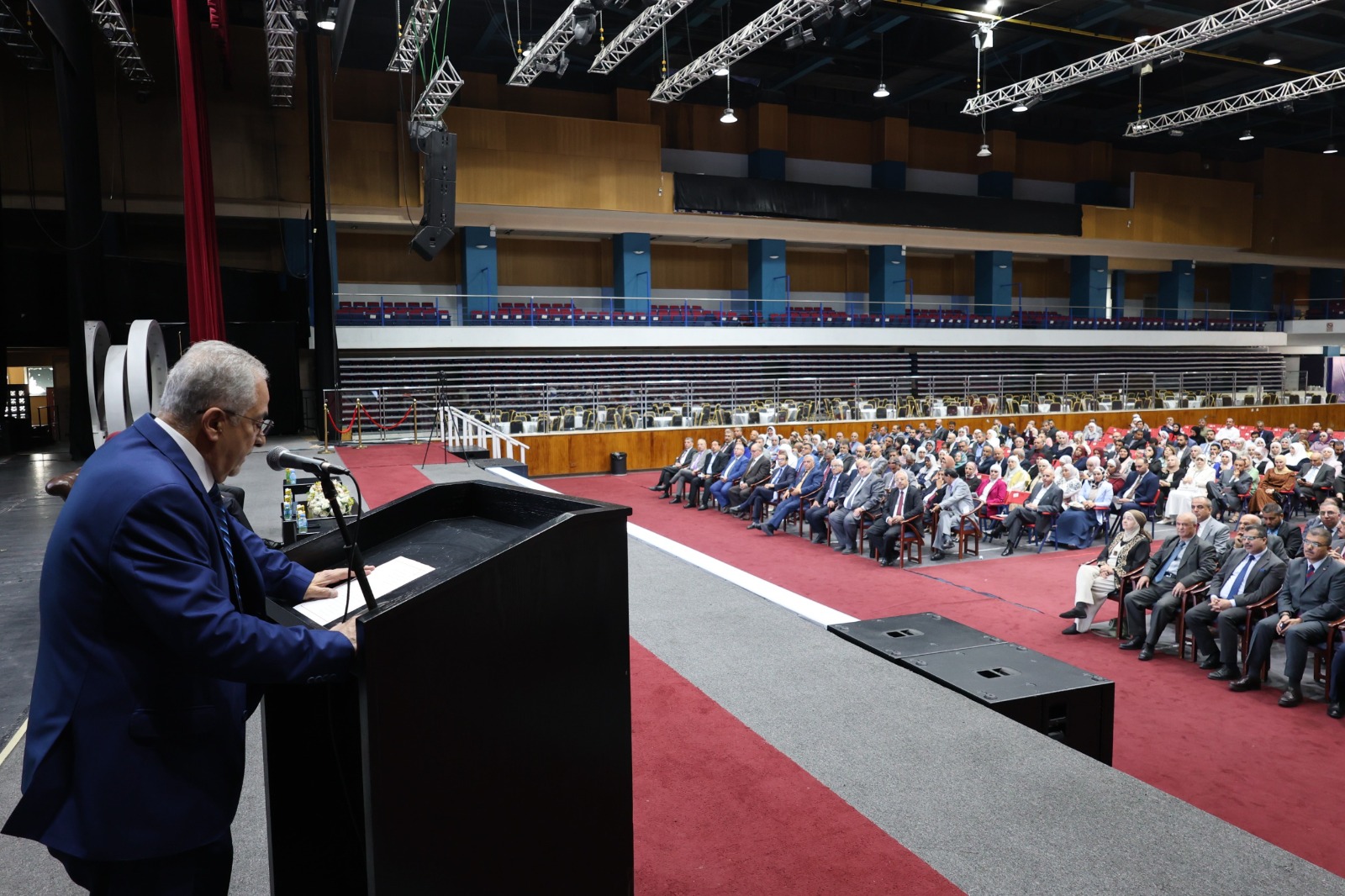 صورة حول : أ.د. حمدان بمؤتمر الجمعية الأردنية للبحث العلمي يستعرض الإنجازات البحثية لجامعة عمان الاهلية أ.د. حمدان بمؤتمر الجمعية الأردنية للبحث العلمي يستعرض الإنجازات البحثية لجامعة عمان الاهلية