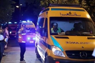 معلمة تدهس شخصين وتُصيب تسعة آخرين وتُحال للجنايات