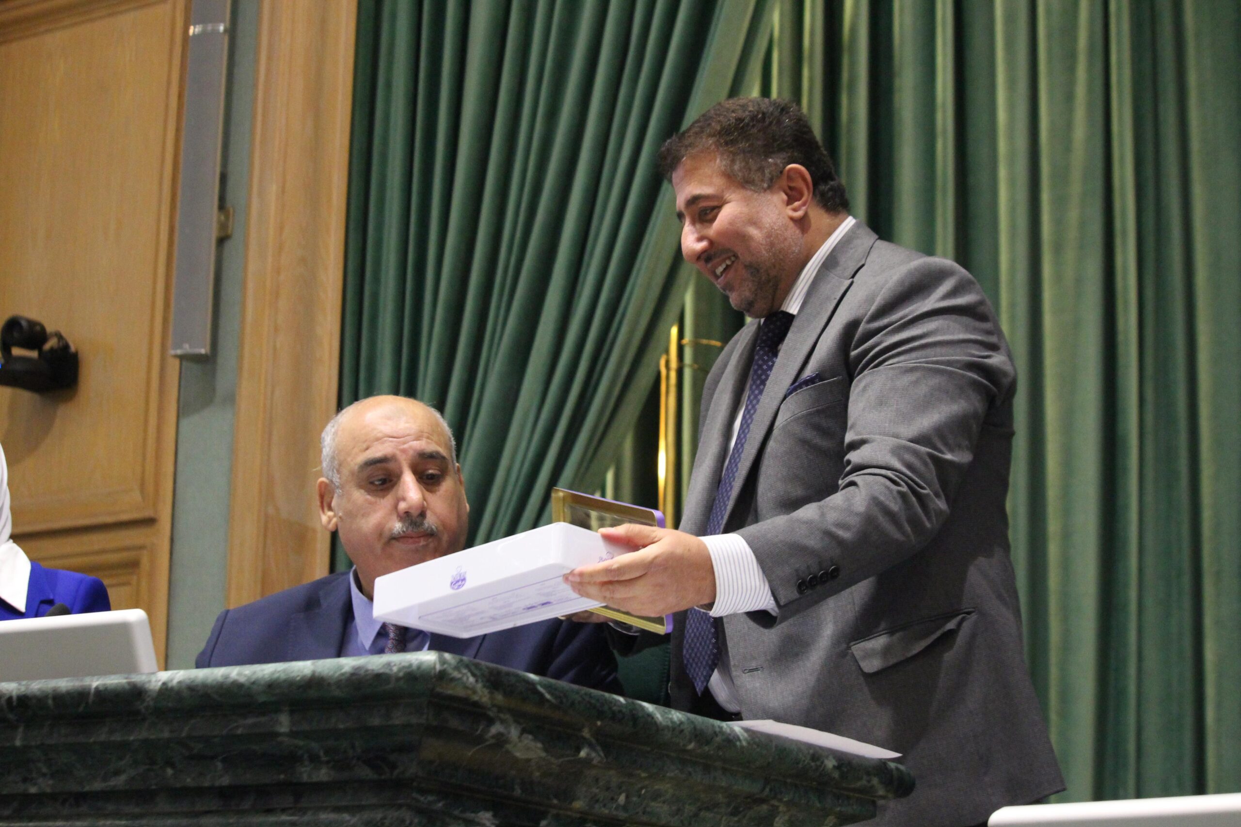 بالفيديو والصور… لقطات من مجلس النواب قبيل مناقشة خدمة العلم