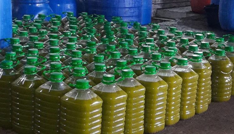 صورة حول : عاجل | ضبط معصرة تصنع زيت الزيتون مغشوش في إربد عاجل | ضبط معصرة تصنع زيت الزيتون مغشوش في إربد