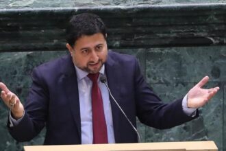 الرقب: رواتب المواطنين لم ترتفع منذ 15 عامًا والموازنة تعاني فجوة كبيرة