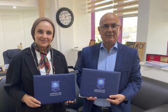 اتفاقية تعاون بين عمان الأهلية ومؤسسة العناية بالشلل الدماغي