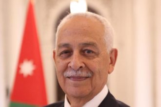 مندوبا عن الملك وولي العهد. العيسوي يقدم واجب العزاء إلى عشيرة أبو تايه