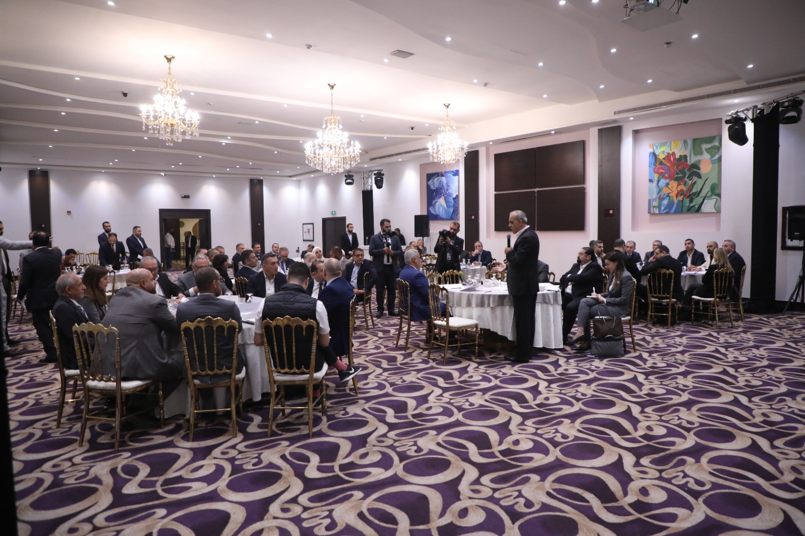 وزير السياحة والآثار يستعرض الإطار العام لإستراتيجية السياحة في الأردن للأعوام 2026-2029