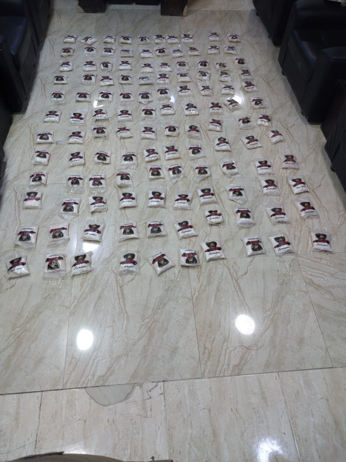 إحباط محاولة تهريب مخدرات عبر بالونات موجهة بالأردن