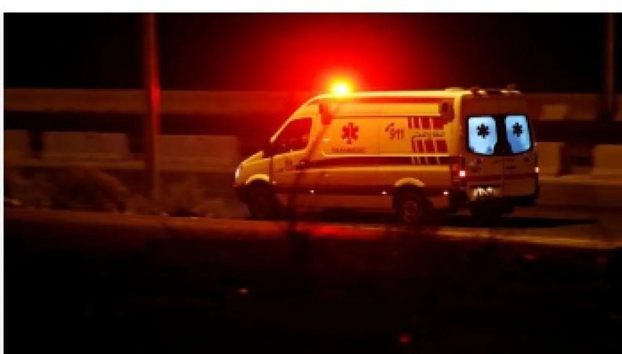 صورة حول : حادث دهس ينقل سيدتان إلى المستشفى في الأغرار الشمالية حادث دهس ينقل سيدتان إلى المستشفى في الأغرار الشمالية