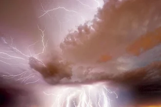 الأمطار الرعدية تشمل 6 دول عربية نهاية الأسبوع