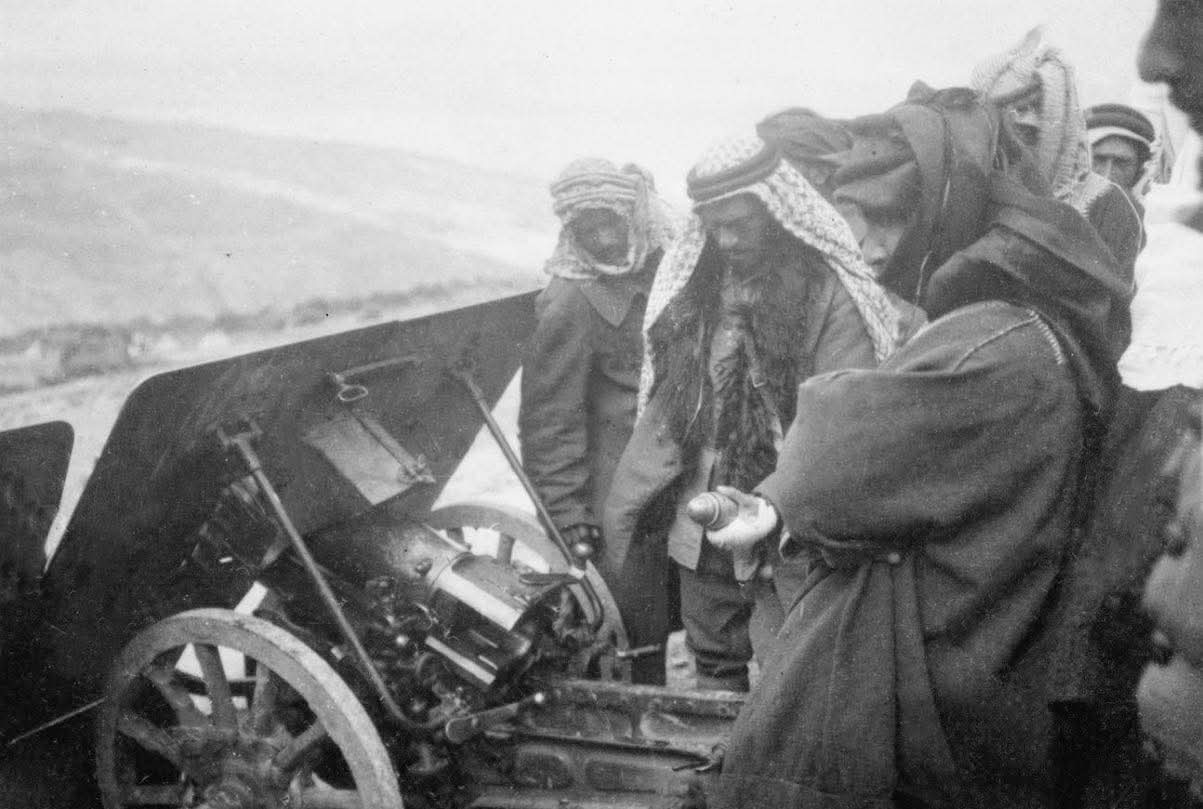 صورة حول : معركة حد الدقيق التي حسمها مع العثمانيين المرحوم حسين القرعان برصاصة واحدة معركة حد الدقيق التي حسمها مع العثمانيين المرحوم حسين القرعان برصاصة واحدة