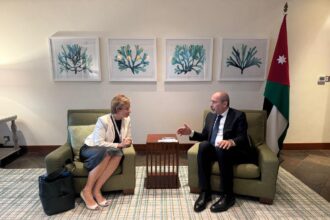 عاجل | الصفدي يجتمع مع مستشارة الرئيس الفرنسي على هامش حوار المنامة 2025