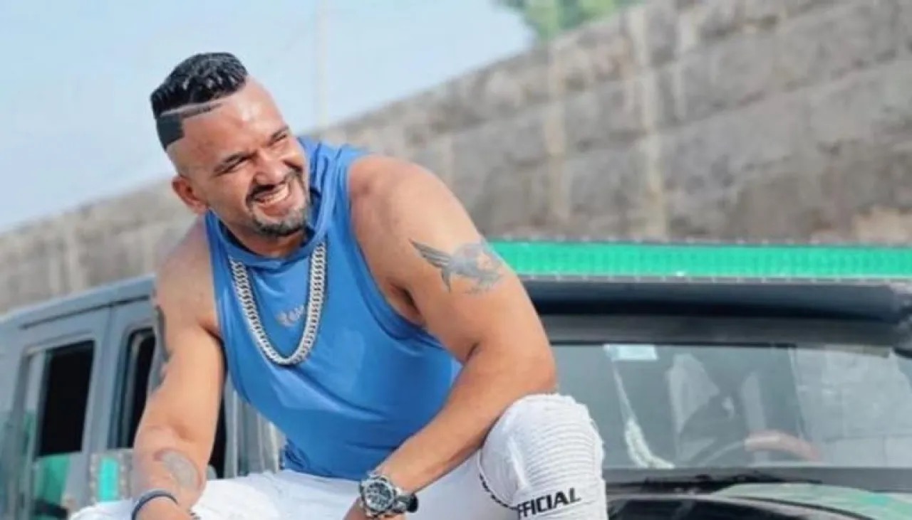 صورة حول : تأجيل محاكمة "التيك توكر" لوشا بتهم نشر مقاطع خادشة للحياء تأجيل محاكمة "التيك توكر" لوشا بتهم نشر مقاطع خادشة للحياء