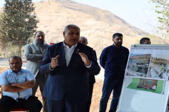 الفاو وسلطة وادي الأردن يطلقان مشروع الطاقة الشمسية العائم لتعزيز كفاءة المياه والطاقة