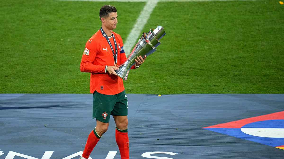  البرتغال تتأهل لكأس العالم ورونالدو يغيب عن المدرجات