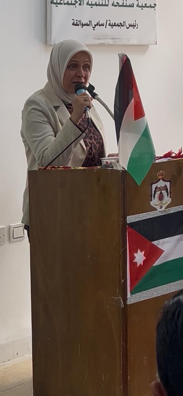 القوابعة ترعى حفل تخريج دورات تدريبية في الأشغال اليدوية في الطفيلة