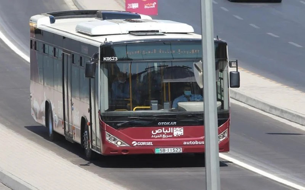291 حافلة مزودة بأنظمة النقل الذكية في عمّان