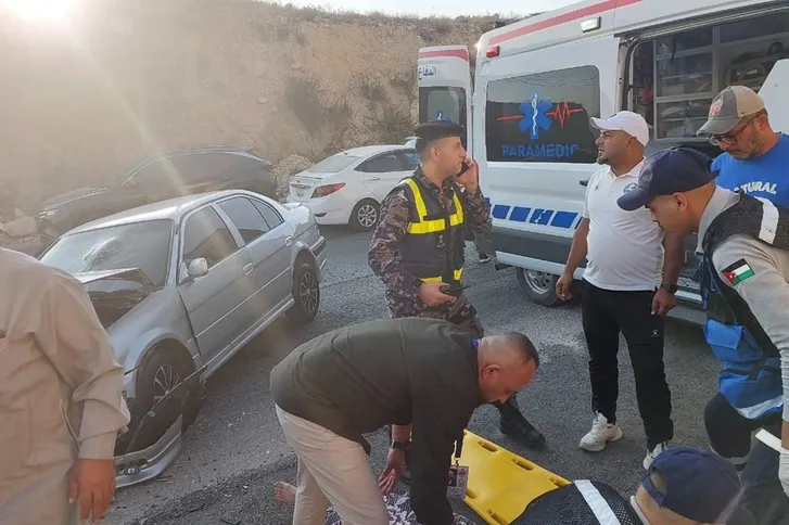 صورة حول : عاجل | إصابة أربعة أشخاص بحادث سير في عين الباشا عاجل | إصابة أربعة أشخاص بحادث سير في عين الباشا