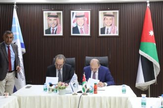 المصري وغوشة يعلنان إيقاف ترخيص الكروكيات في البلديات الأردنية