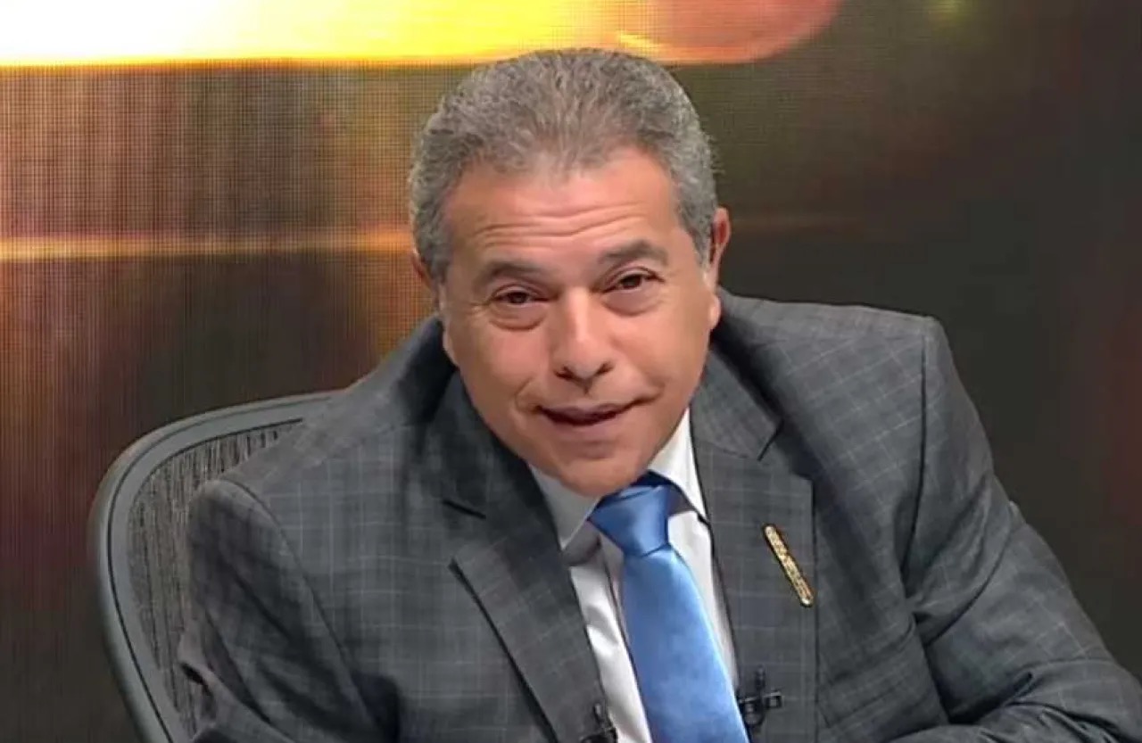 محكمة الأسرة تقضي بحبس توفيق عكاشة شهراً لهذا السبب