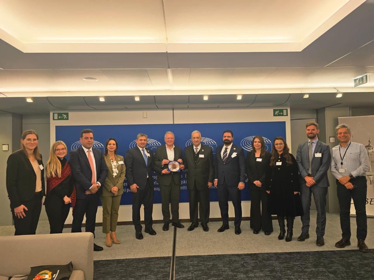 صورة حول : الميثاق الوطني يزور البرلمان والاتحاد الاوروبي ومؤسسات حزبية وبحثية الميثاق الوطني يزور البرلمان والاتحاد الاوروبي ومؤسسات حزبية وبحثية