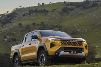 تويوتا تكشف عن هايلوكس 2026 الجديدة كليًا بتصميم جديد وجريء