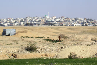 الترابين والعزازمة تهددان أمن إسرائيل 