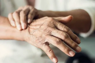 اختبار بسيط للتنبؤ بمرض باركنسون قبل 9 سنوات من التشخيص