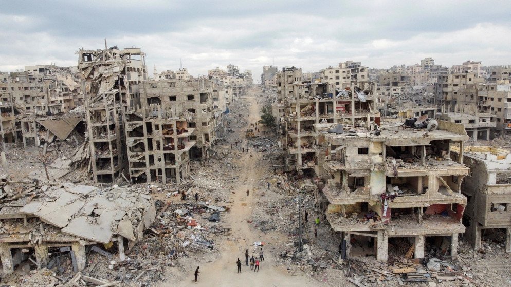 وصول جثامين 3 شهداء إلى خانيونس بعد قصف الاحتلال