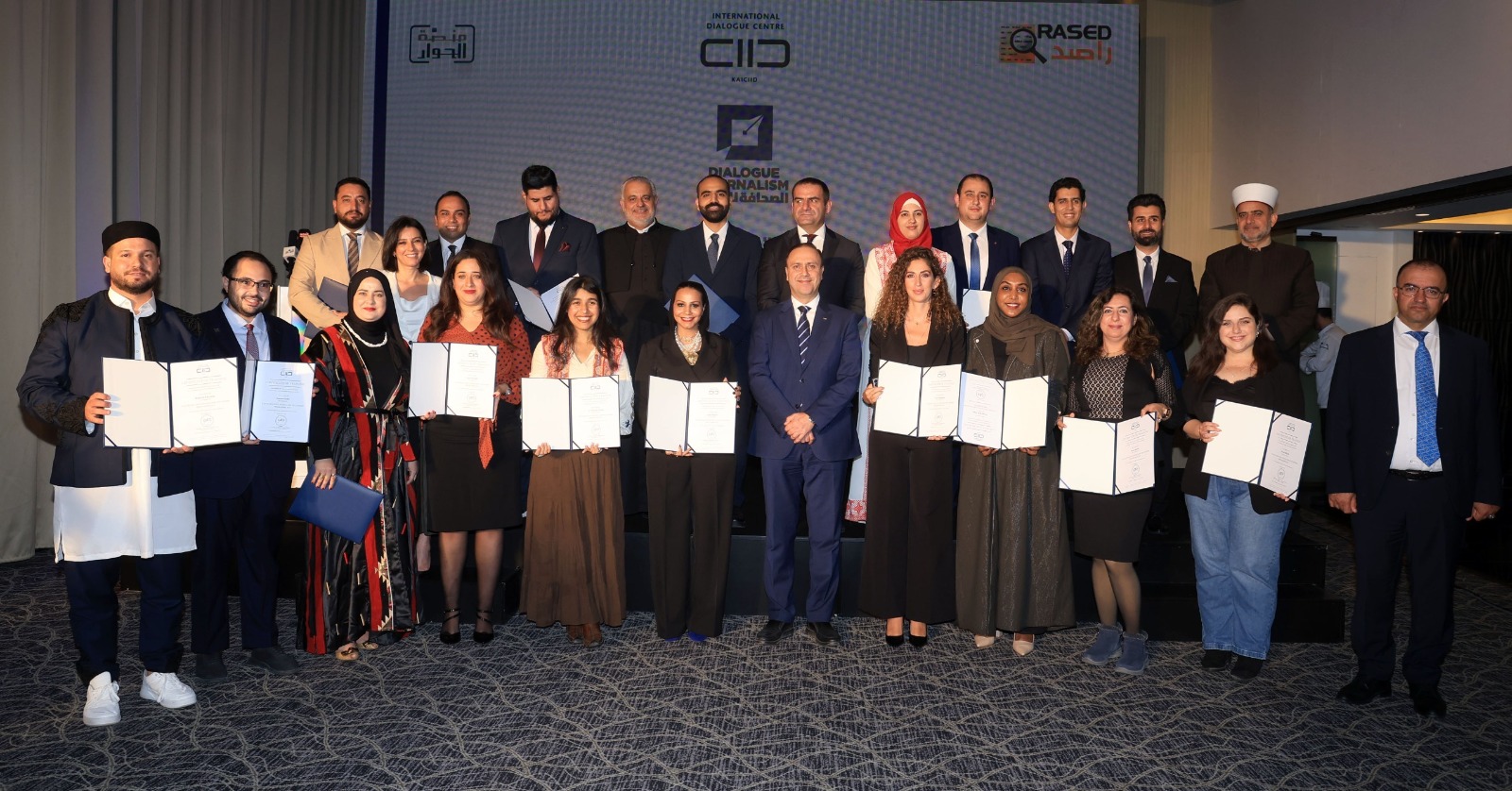 صورة حول : المومني: الإعلام العربي مطالب بإبراز حضارته وقصص نجاحه وتعزيز قيم الحوار والسلام المومني: الإعلام العربي مطالب بإبراز حضارته وقصص نجاحه وتعزيز قيم الحوار والسلام