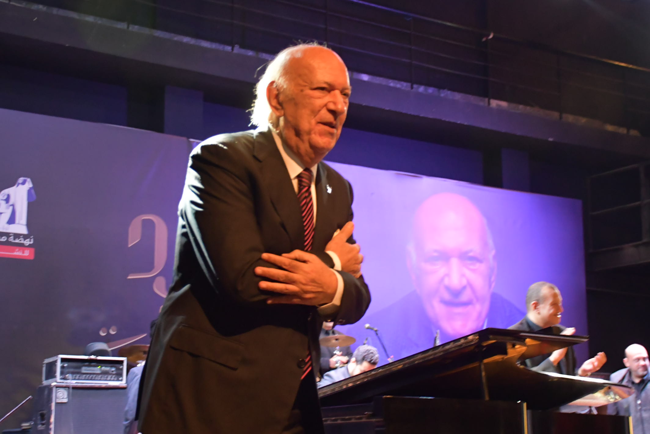 صورة حول : الموسيقار عمر خيرت يتعرض لوعكة صحية ويؤجل حفلاته الموسيقار عمر خيرت يتعرض لوعكة صحية ويؤجل حفلاته