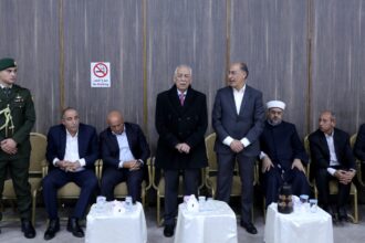 مندوبا عن الملك وولي العهد… العيسوي يعزي آل سيف