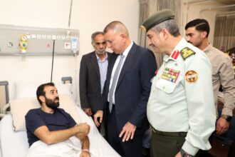 وزير الداخلية يزور مصابي مداهمة الرمثا ويبلغهم تحيات رئيس الوزراء