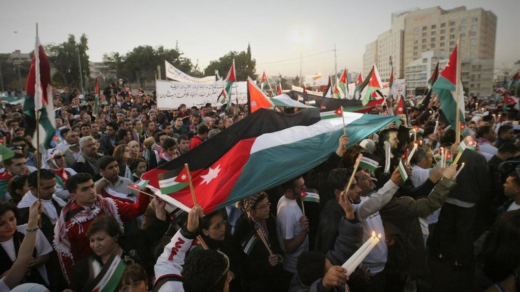 صورة حول : الأردن يحيي الذكرى العشرين لتفجيرات "الأربعاء الأسود" ويؤكد صموده ضد الإرهاب الأردن يحيي الذكرى العشرين لتفجيرات "الأربعاء الأسود" ويؤكد صموده ضد الإرهاب