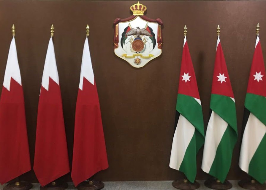 الفايز والصالح يبحثان تعزيز العلاقات الأردنية البحرينية