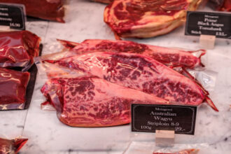 ترحيب أسترالي حذر بإلغاء ترامب رسوم لحوم البقر… والمطالبة تتصاعد