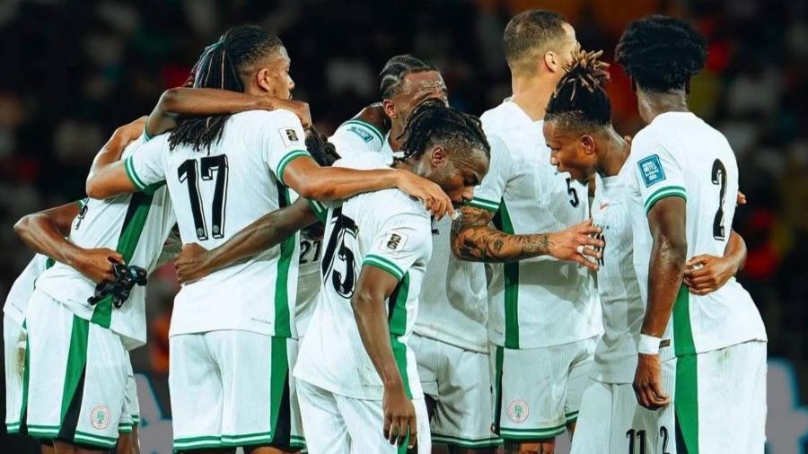 صورة حول : حارس الأحلام يغير مصير نيجيريا في لحظات حارس الأحلام يغير مصير نيجيريا في لحظات