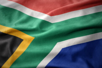 جنوب إفريقيا تحذر من "أجندة واضحة" لطرد الفلسطينيين من غزة