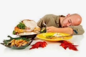 كيفية التخلص من النعاس بعد تناول الطعام؟