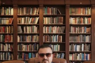 تصريحات المناصير وانسحاب شركات عالمية يضعان الحكومة على المحك