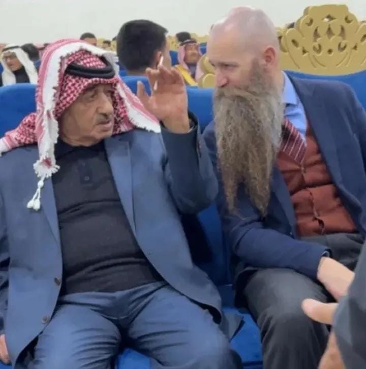 السفير الأمريكي يعزي بالشيخ الخريشا
