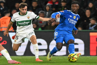 الملكي يفشل في الفوز للمباراة الثالثة… والصدارة “باهتة” بنقطة واحدة