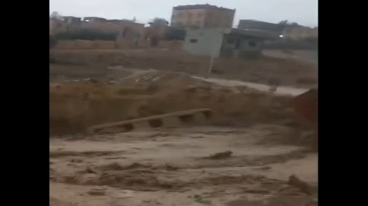 صورة حول : مصدر أمني: الحافلة التي جرفتها السيول في الزرقاء كانت خالية من الركاب مصدر أمني: الحافلة التي جرفتها السيول في الزرقاء كانت خالية من الركاب