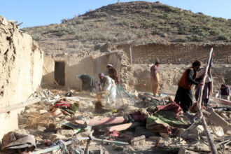 أفغانستان تتوعد بالرد على ضربات باكستان