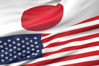 ترامب يحث اليابان على تجنب التصعيد في النزاع مع الصين